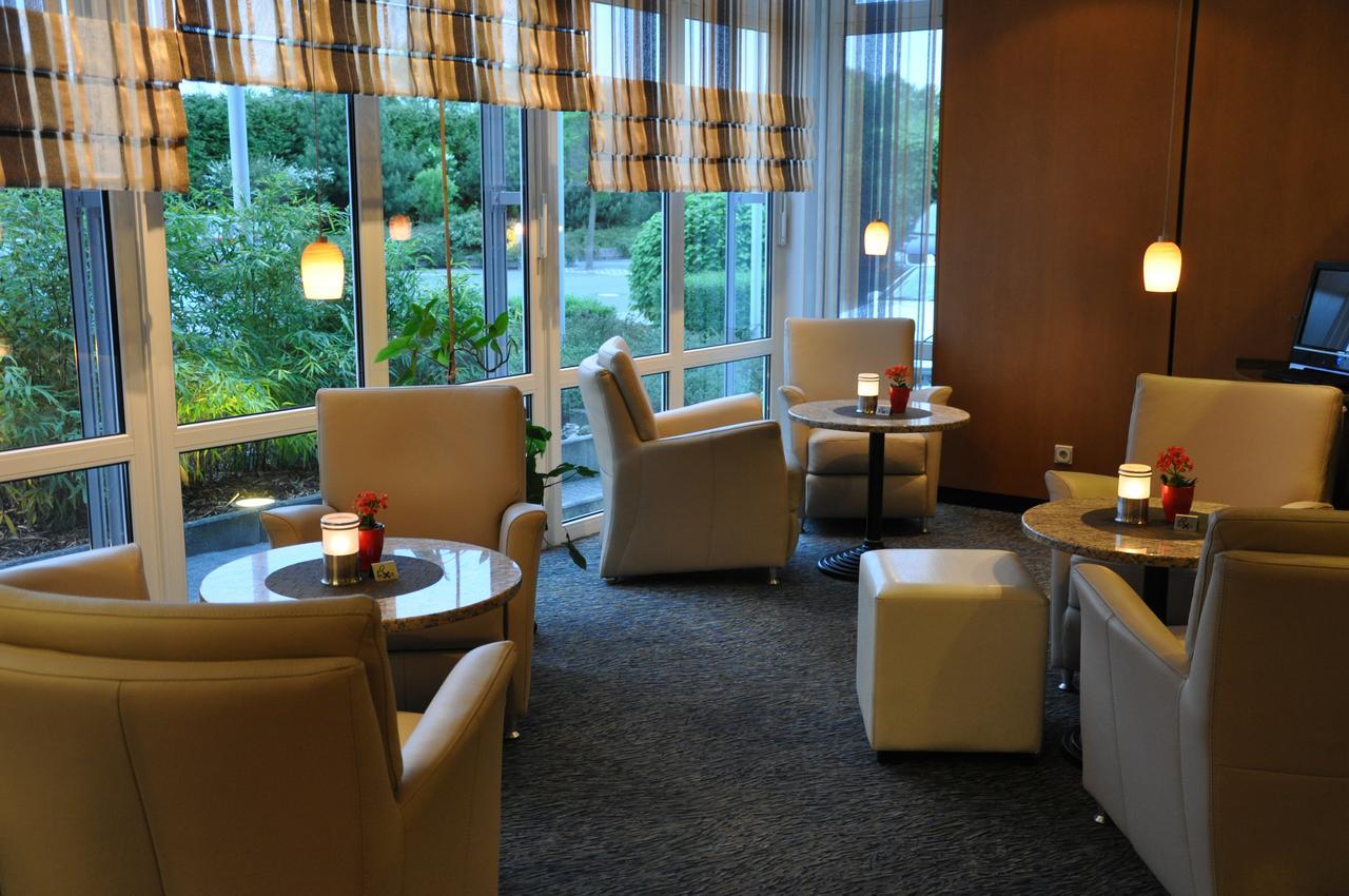 Hotel Merkur 란스툴 외부 사진